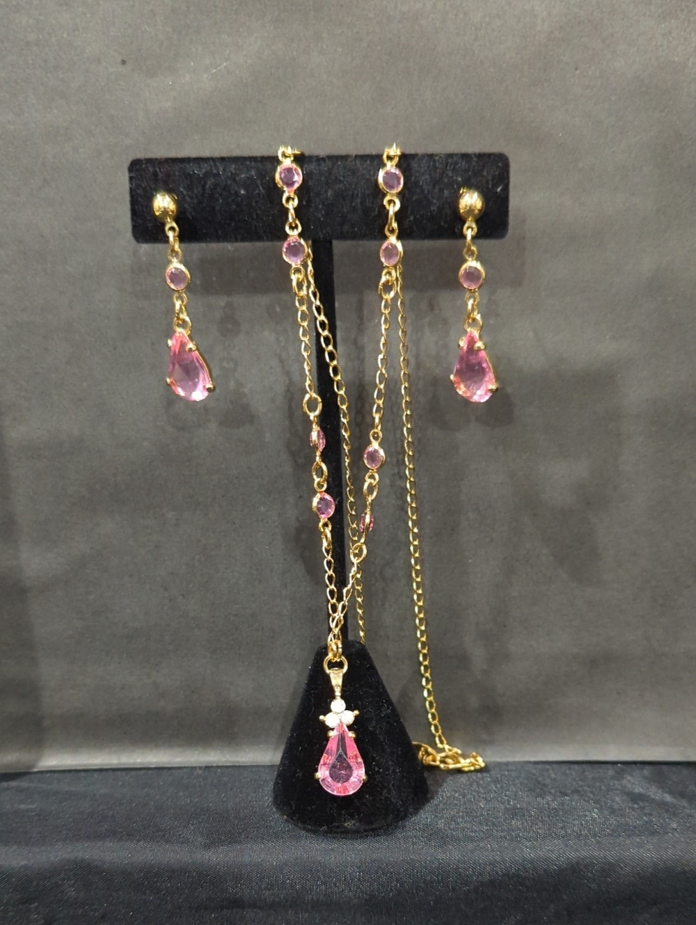 Teardrop Pendant Necklace & Earrings Set